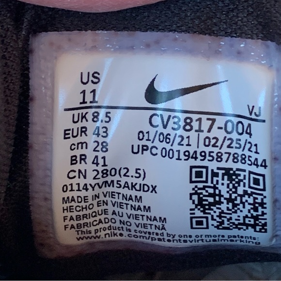 Nike Women’s React Escape Running Shoe - Picture 8 of 8